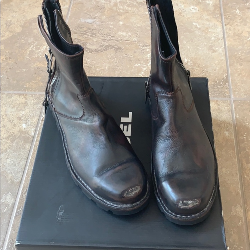 Men’s Boots - New Never Worn